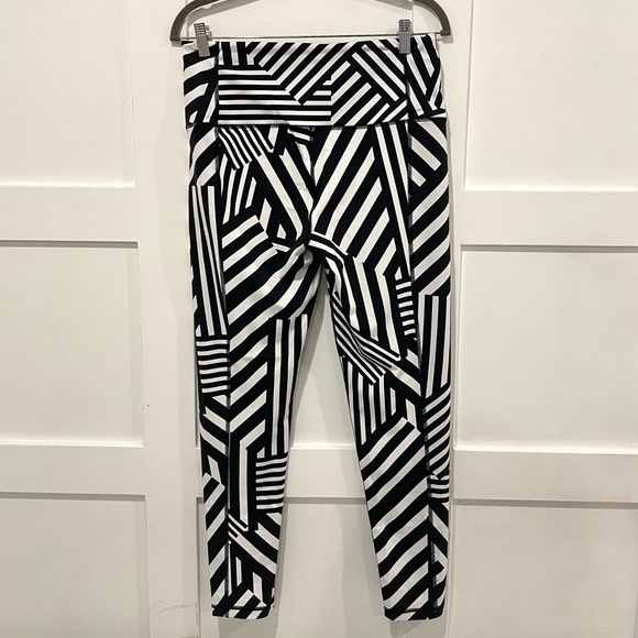 Victoria's Secret Knockout Tights, Black & White Size Large - Picture 5 of 5